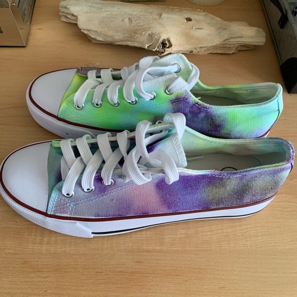 NWT handmade tie dye sneakers - Picture 5 of 15